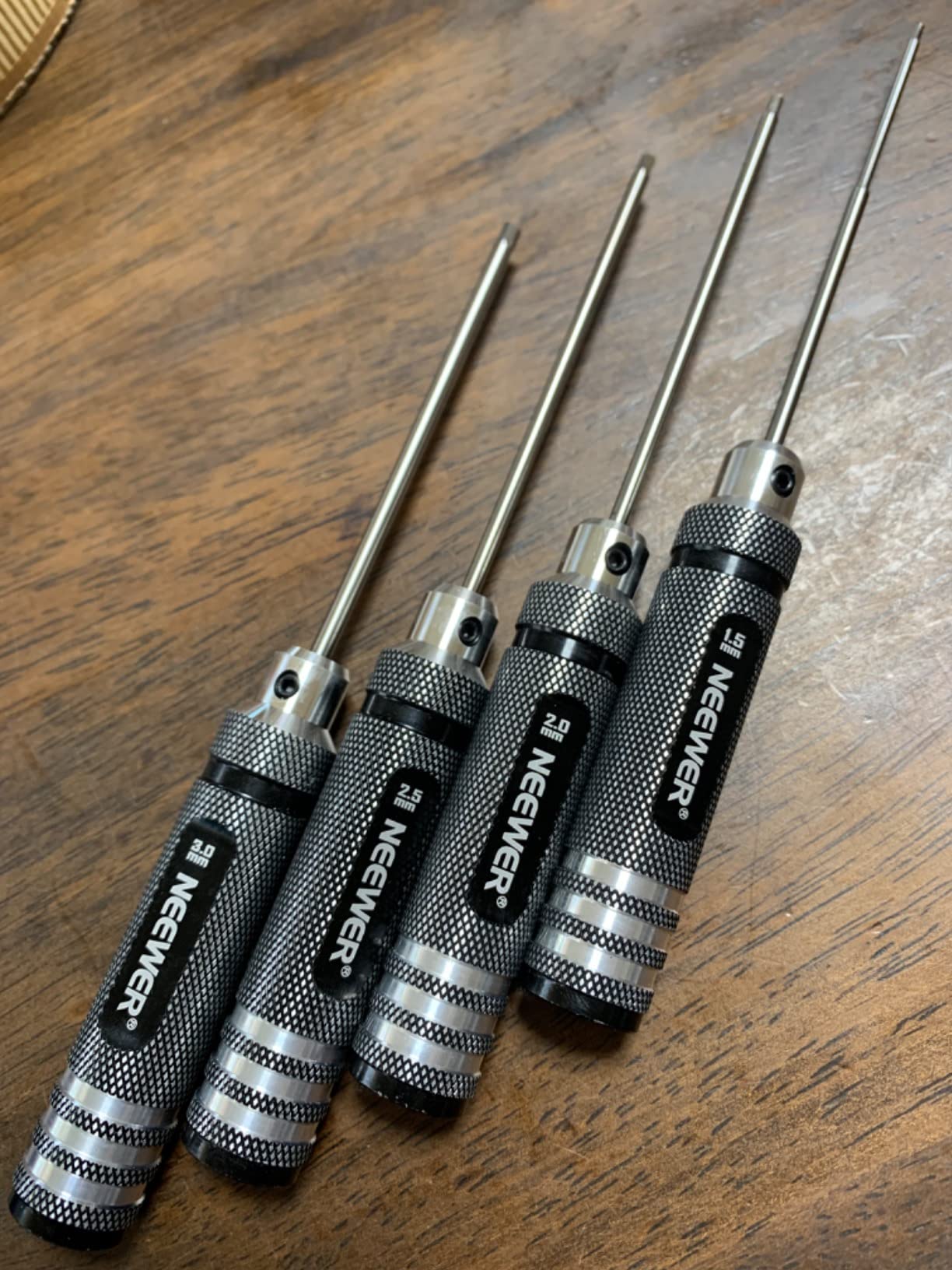 NEEWER 4セット 六角ドライバーレンチ – NEEWER.JP